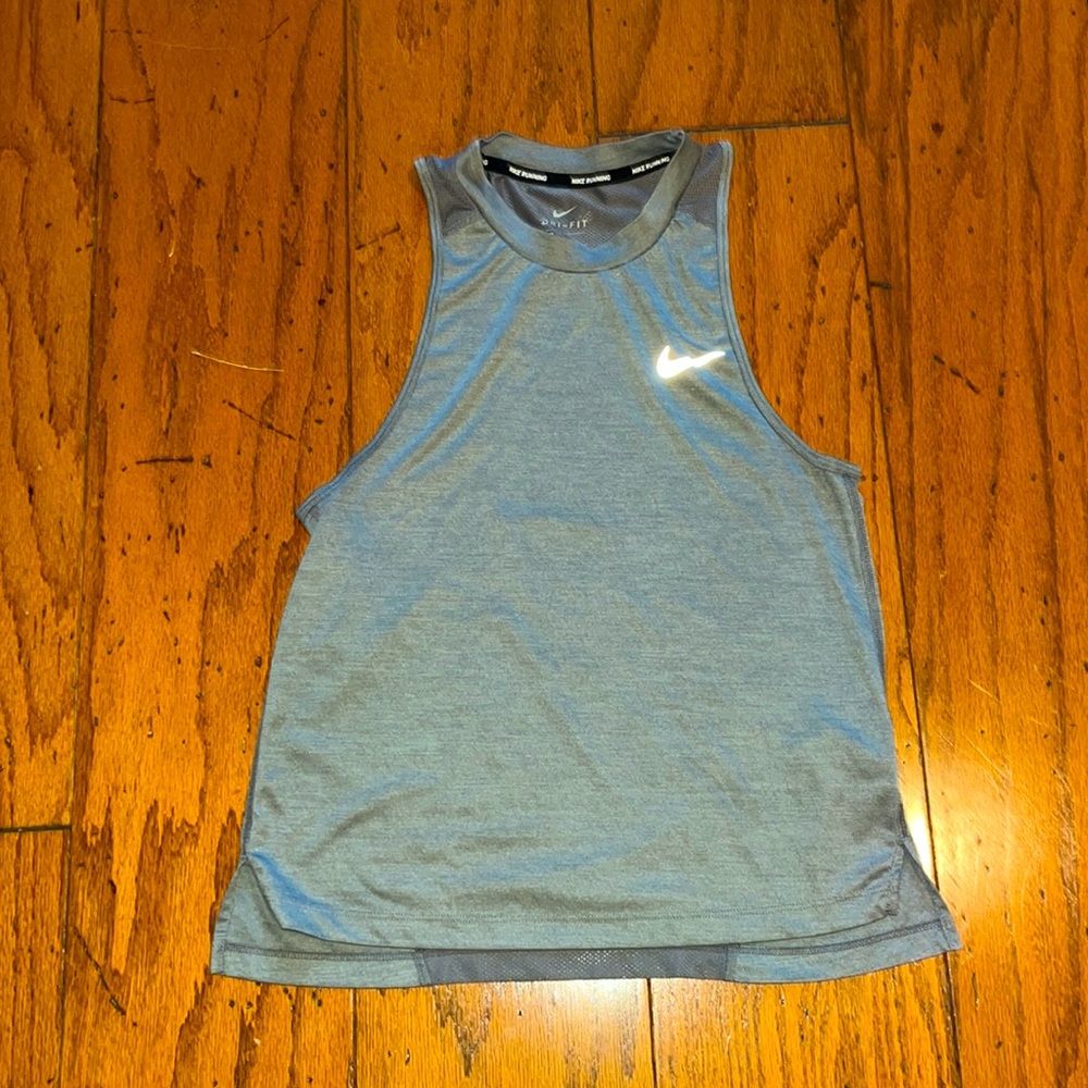 Gray, Size Small, Nike running shirt- so cute